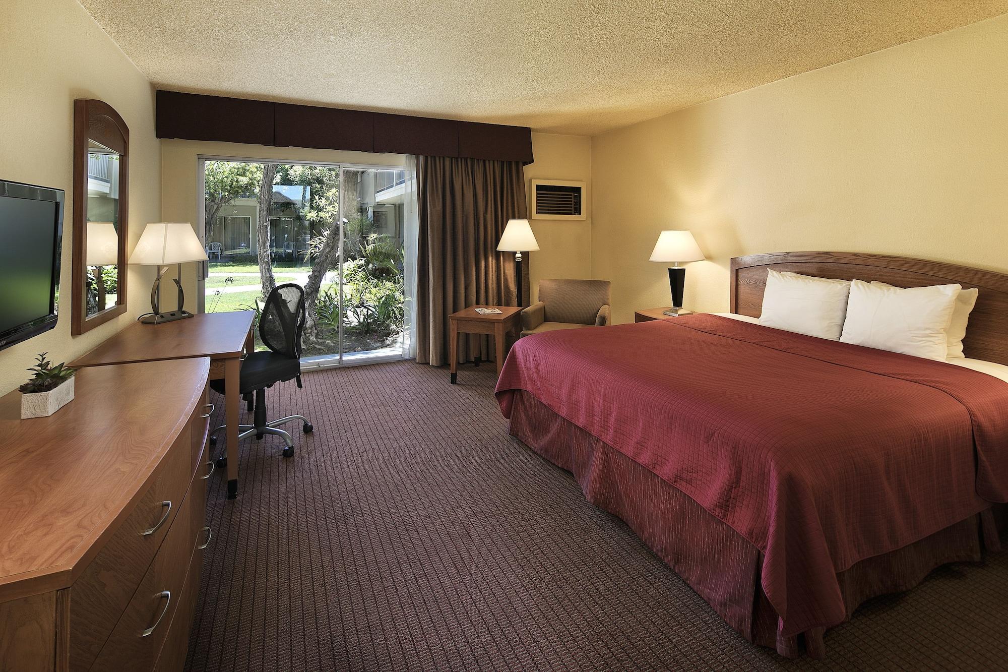 Best Western Golden Sails Hotel Long Beach Exterior photo
