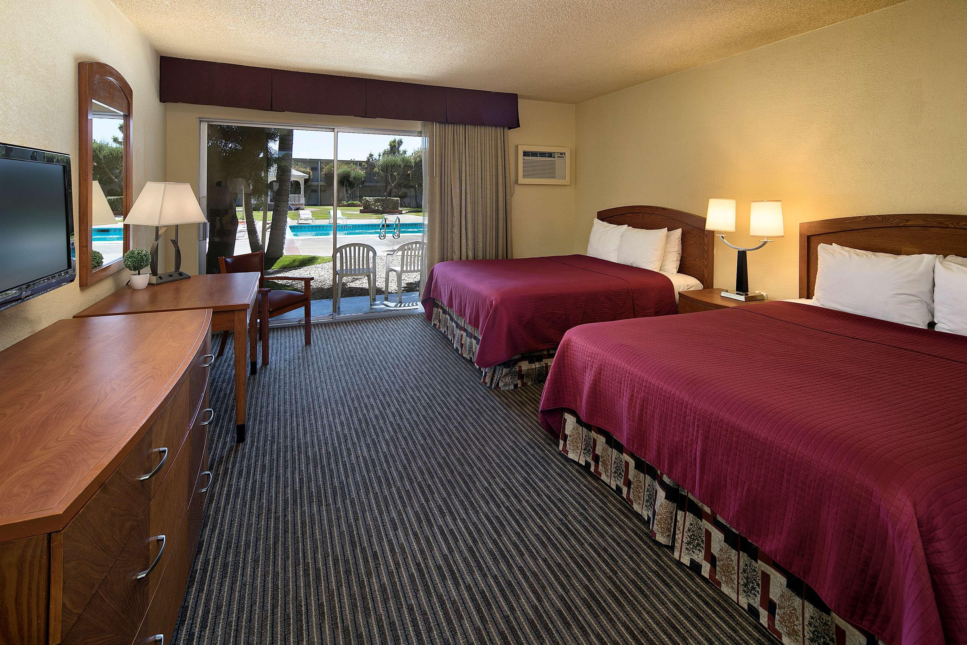 Best Western Golden Sails Hotel Long Beach Exterior photo